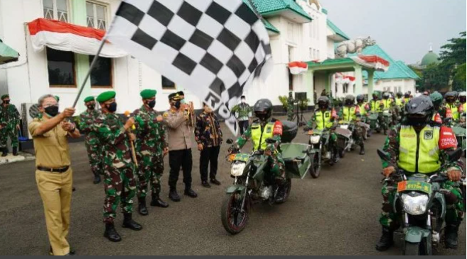 Jokowi Kerahkan TNI Antar 2 Juta Paket Obat ke Pasien Covid-19